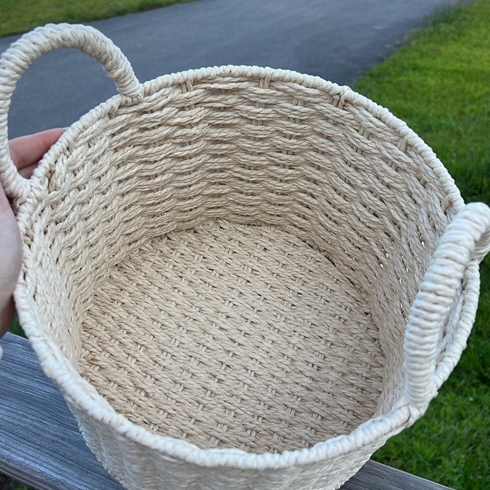 Small Round Baskets - Picture 2 of 2